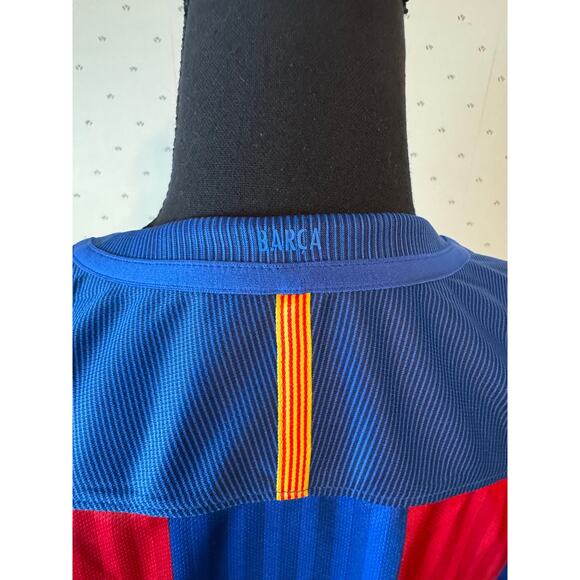 BARCELONA V-Neck Short Sleeve T-Shirt Jersey Size Large - Picture 5 of 8